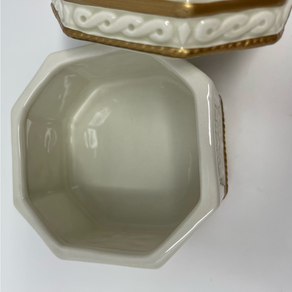 FITZ AND FLOYD: Snowy Woods Lidded Box. Holiday Decor. Vintage. Original box. - Picture 5 of 7